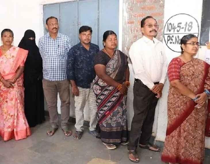 Polling in full swing in Banswada Municipality.