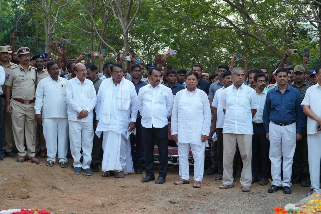 Excise Constable Soumya's last rites performed with full state honours
