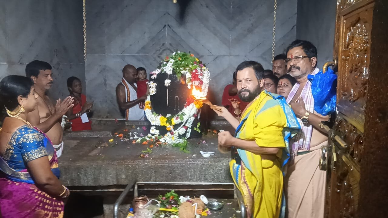 Temples that are transformed by the remembrance of Shiva's name