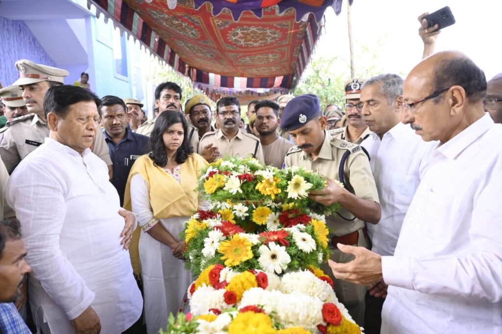 Excise Constable Soumya's last rites performed with full state honours