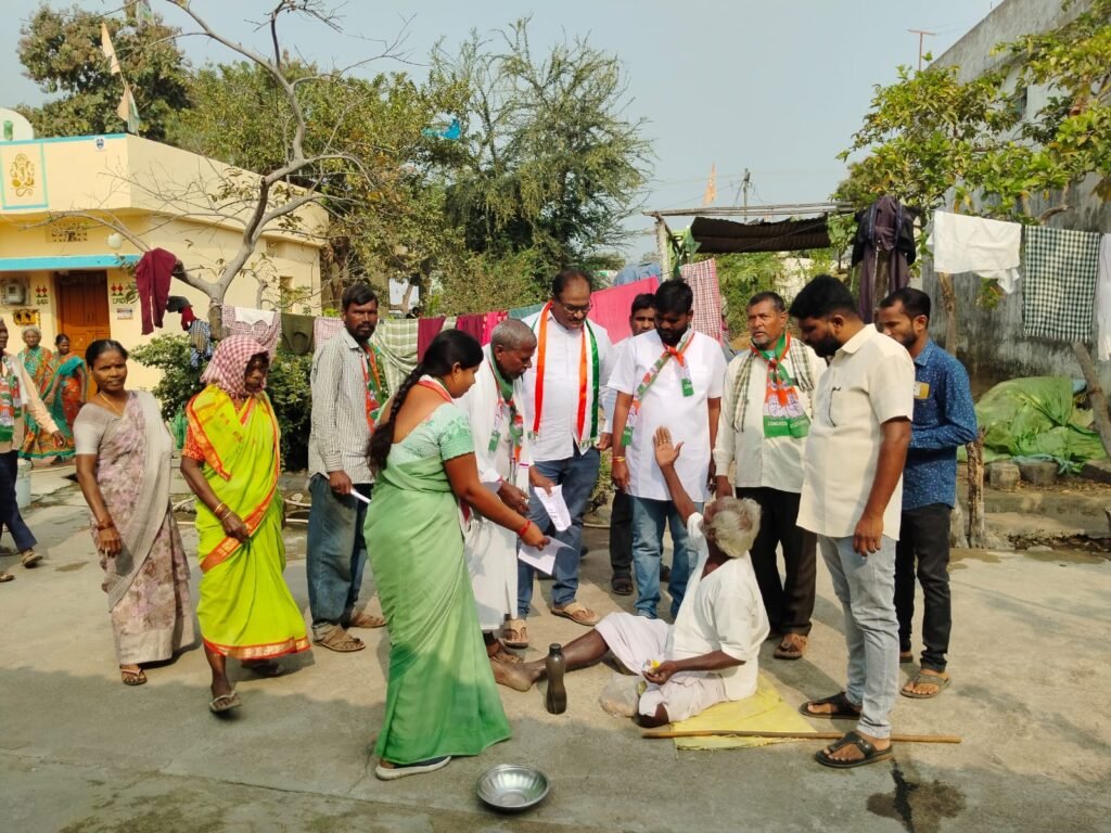 Congress candidate Eshala Sandhya Surender campaigning from house to house in Bodhan

