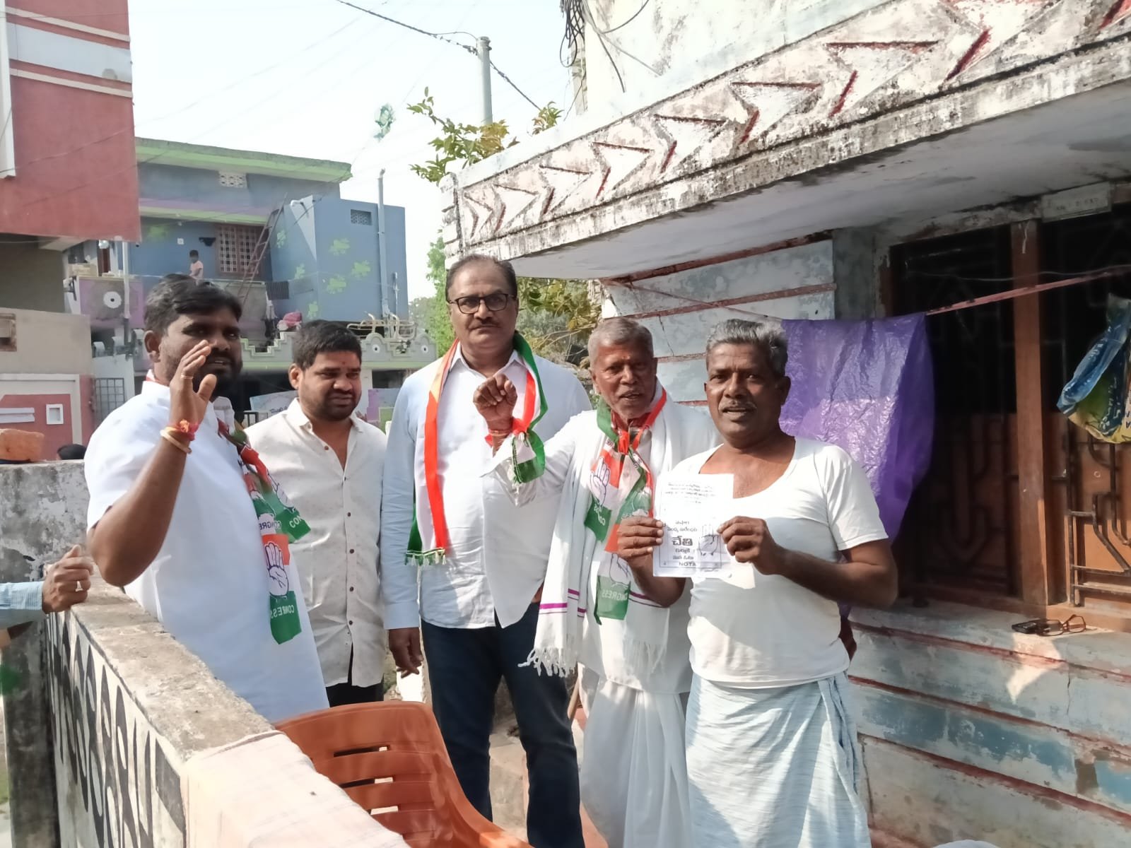 Congress candidate Eshala Sandhya Surender campaigning from house to house in Bodhan