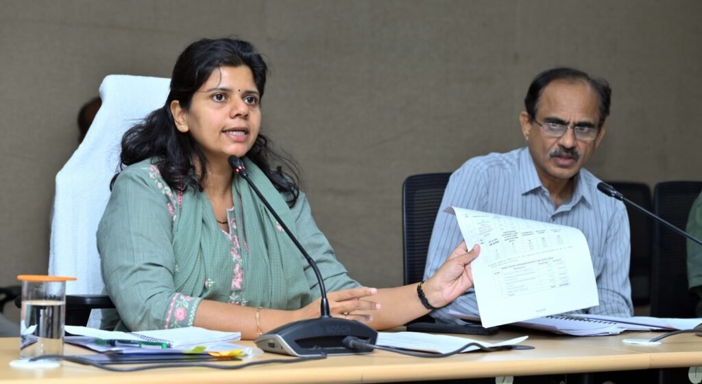 ఇసుక అక్రమ రవాణాను పూర్తిస్థాయిలో అరికట్టాలి