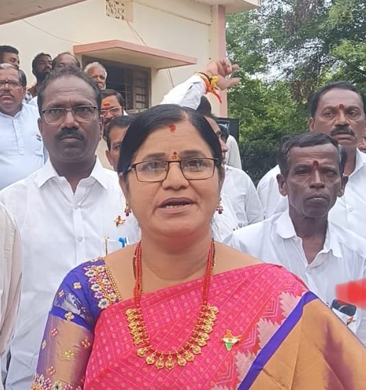 Shantha Kumari as the in-charge Tehsildar