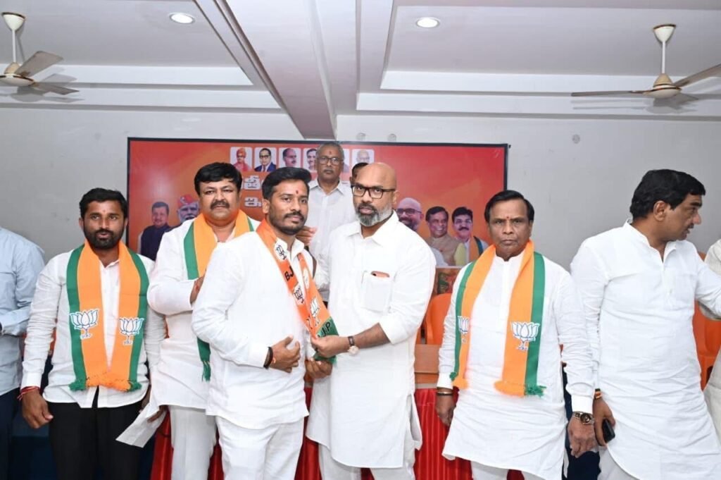 బిజెపిలో చేరిన యువ నాయకుడు రాజ్ గణేష్