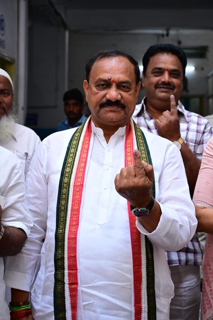 నిజామాబాద్ గడ్డపై కాంగ్రెస్ జెండా ఎగరబోతోంది