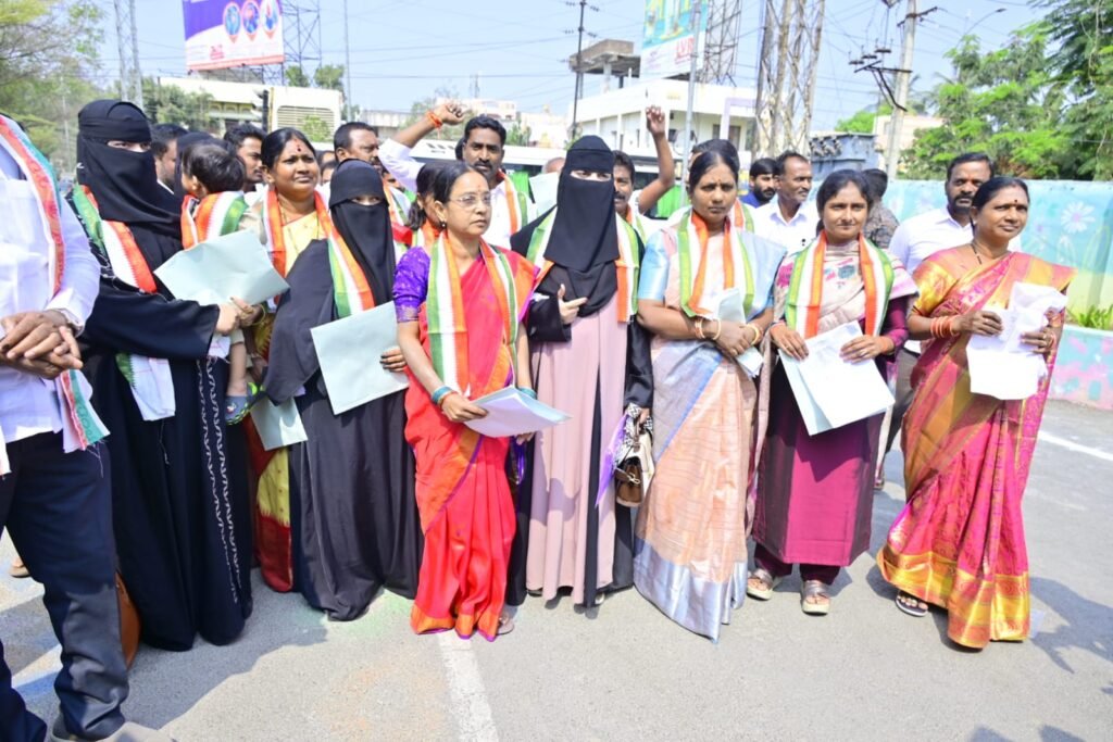 Nizamabad Municipal Corporation becomes venue for show of force
