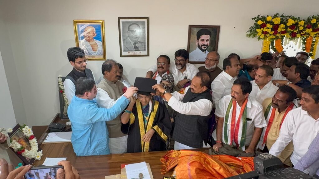 నిజామాబాద్ మేయర్ గా బాధ్యతలు స్వీకరించిన ఉమారాణి 