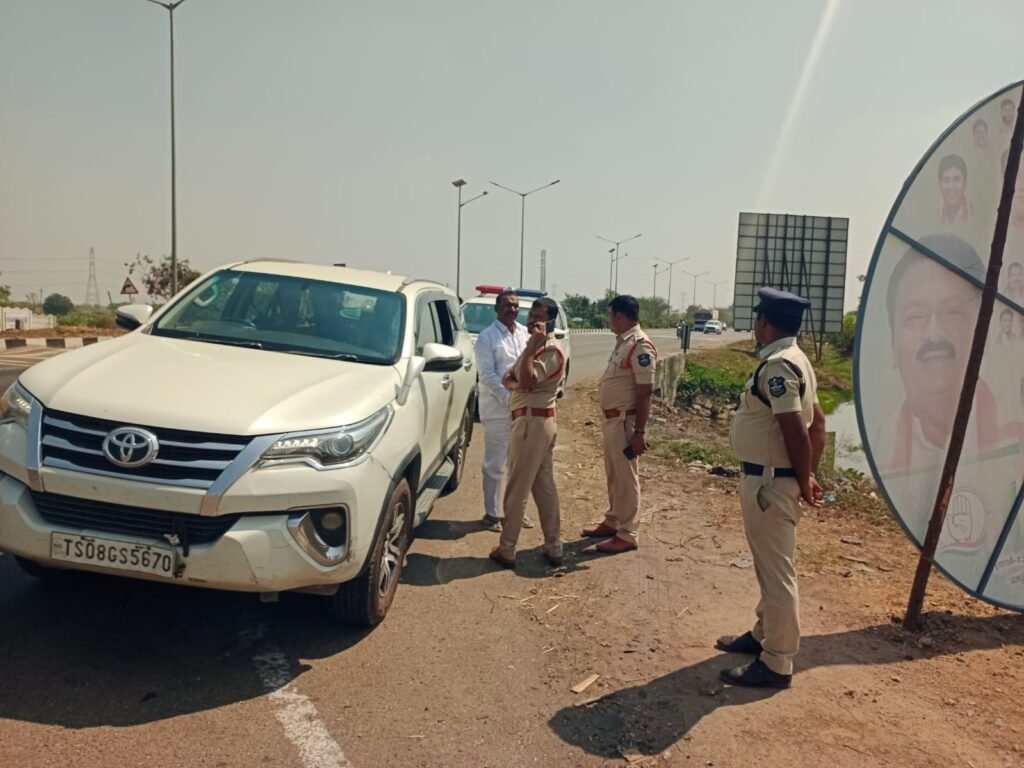 Bikanoor police arrest Endala Lakshminarayana