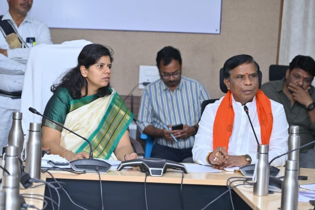అభివృద్దే లక్ష్యంగా ప్రతి శాఖ సమన్వయంతో పని చేయాలి 