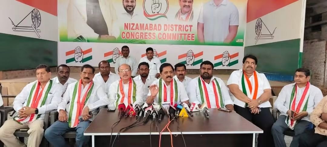 Rakesh Reddy is not in a position to criticize the Chief Minister.