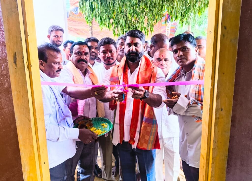 అర్హులైన లబ్దిదారులకు అందరికి ఇల్లు అందజేస్తున్నాం