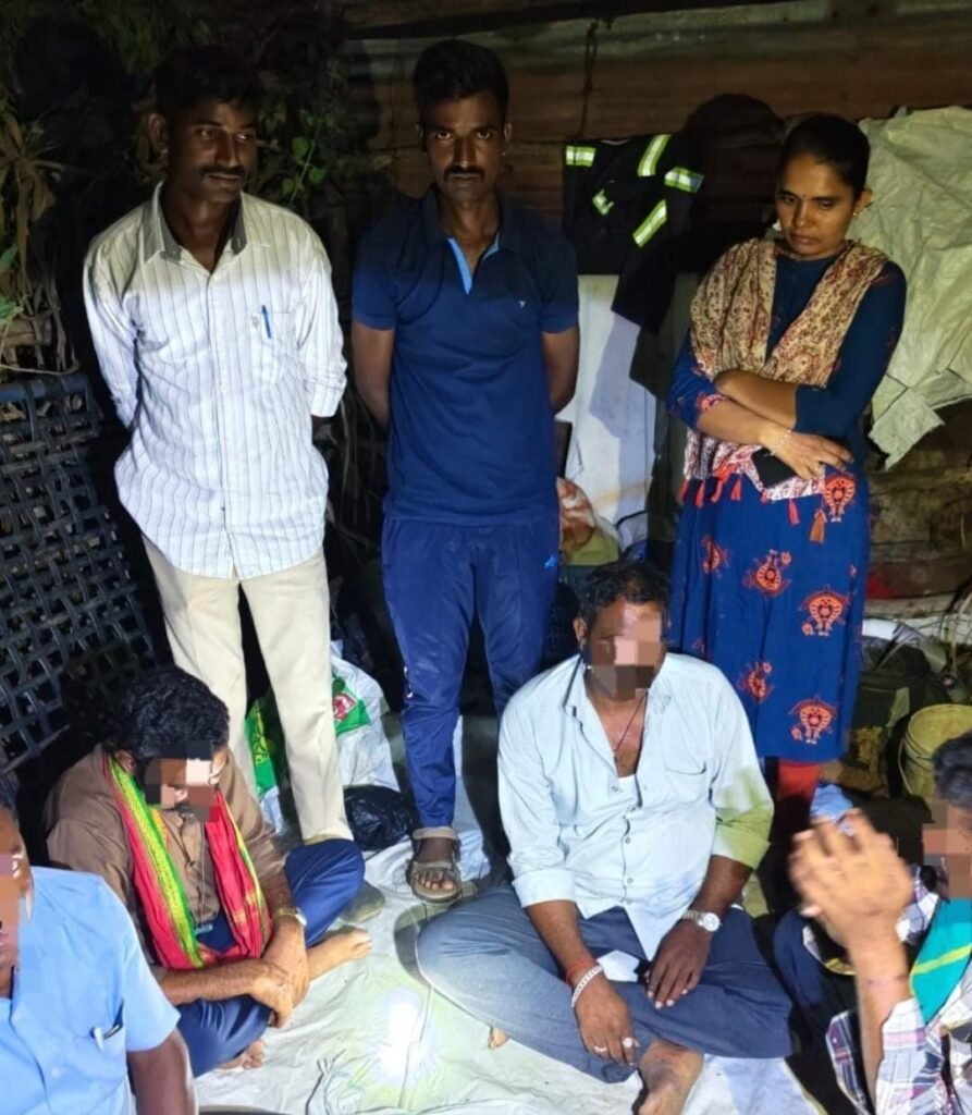 పేకాట స్థావరంపై పోలీసుల మెరుపు దాడి