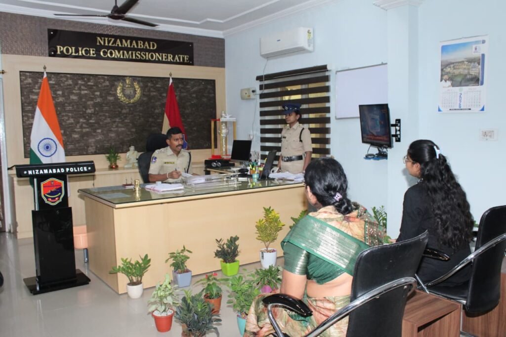 పోలీస్ ప్రజావాణి లో 39 ఫిర్యాదులు స్వీకరించిన సీపీ