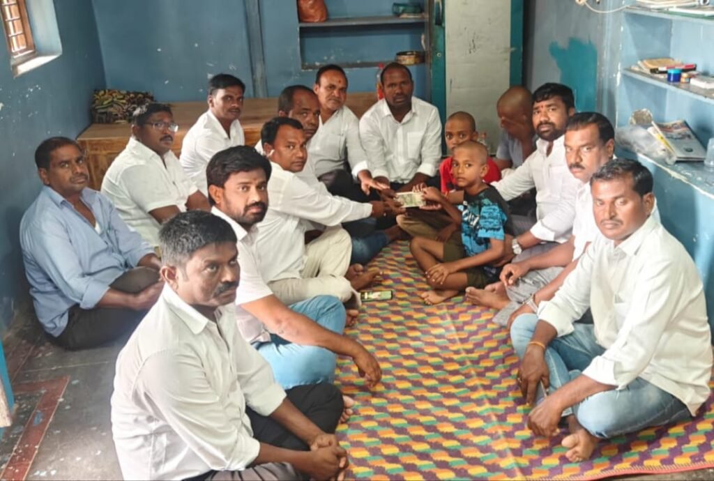 దివంగత సర్పంచ్ పావని కుటుంబానికి రూ.50 వేల ఆర్థిక సాయం
