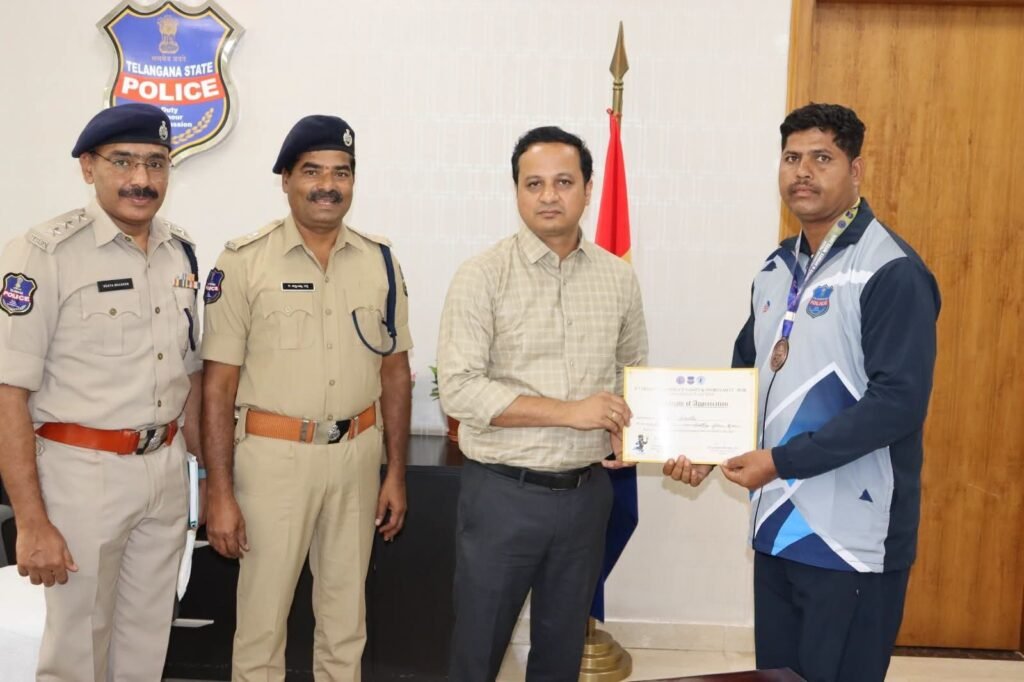 రాష్ట్ర స్థాయిలో ప్రతిభ చాటిన కామారెడ్డి పోలీసులు