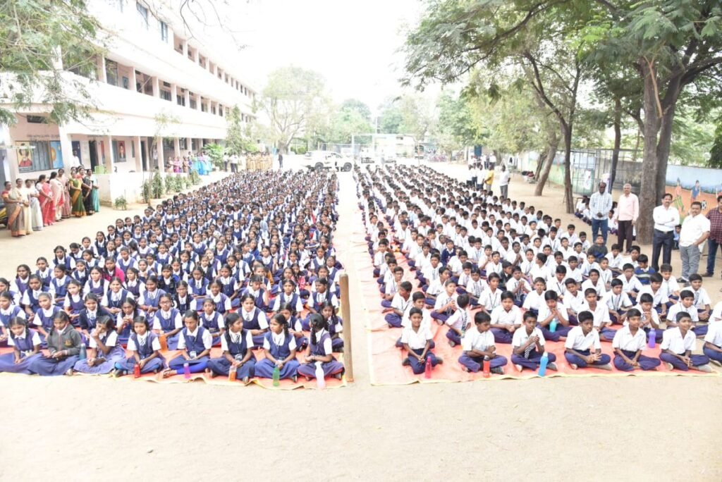 Jai to government schools... No to private schools