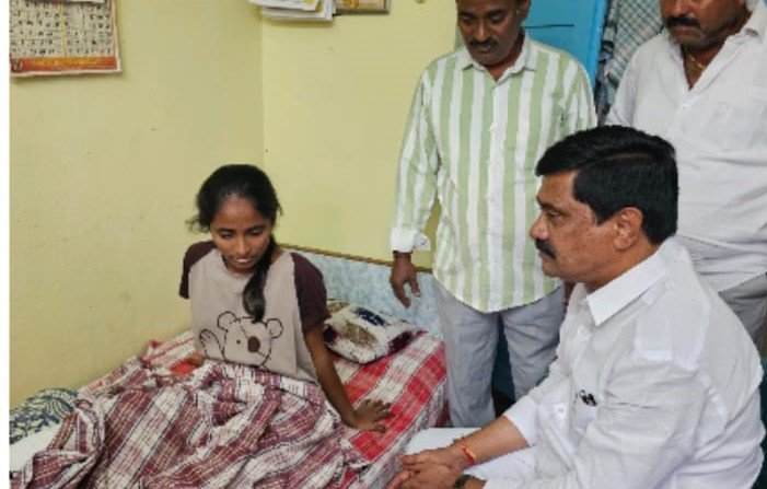 Former minister calls on several close families.