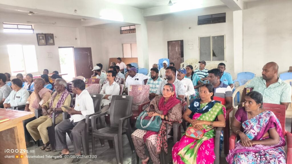 The Central Government is adopting anti-labor policies.