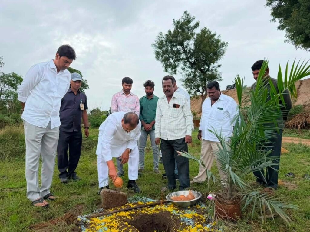 Farmers should move towards alternative crops.