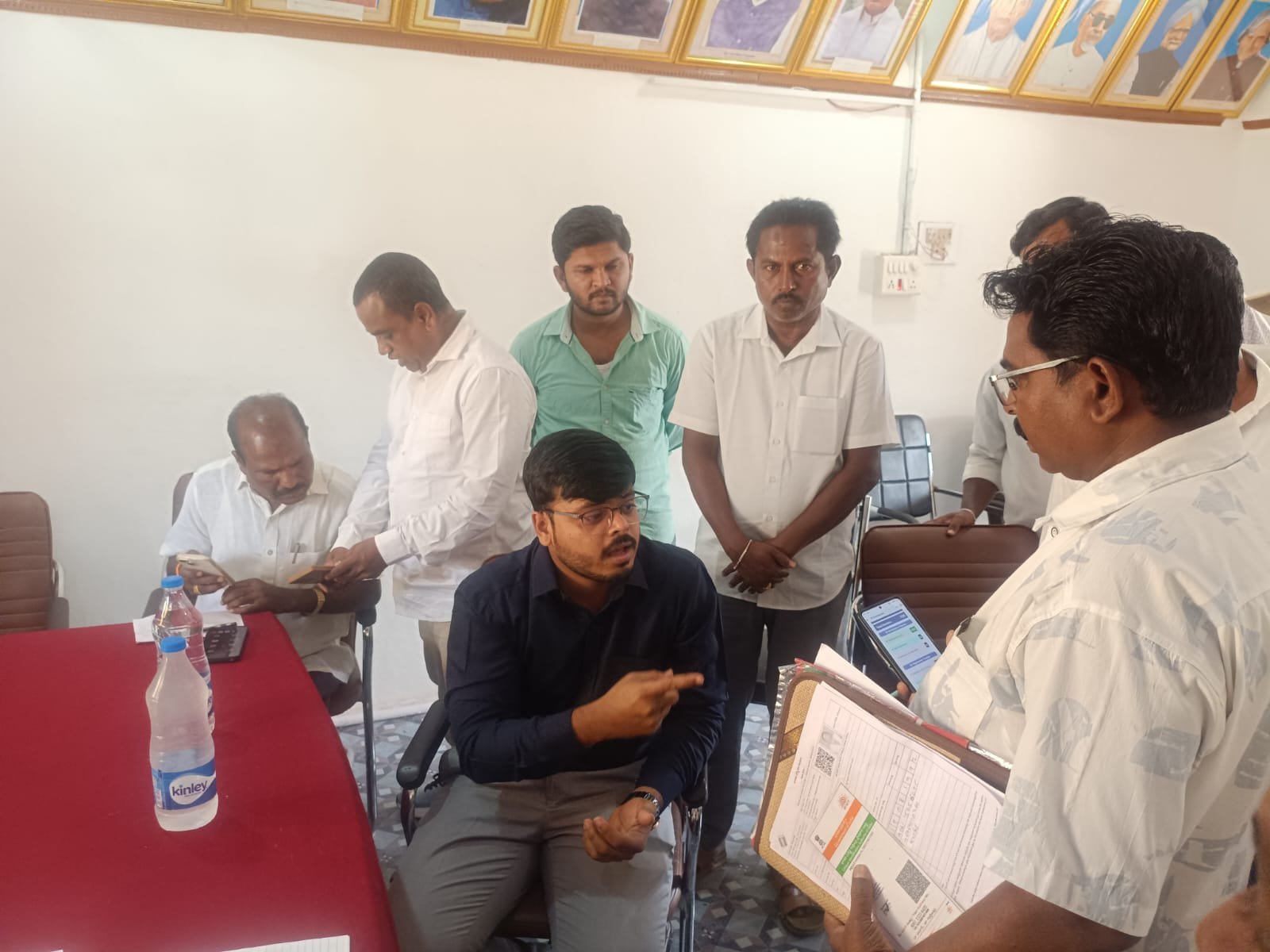Pro-Deputy Collector inspected the registration of SIR forms.