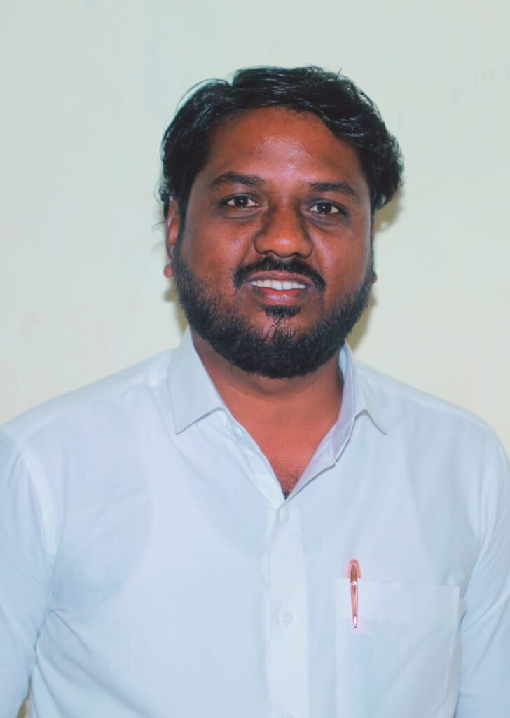 విద్యాశాఖ మంత్రి రాజీనామా చేయాలి