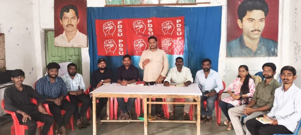 కేంద్ర విద్యా శాఖ మంత్రి రాజీనామా చేయాలి