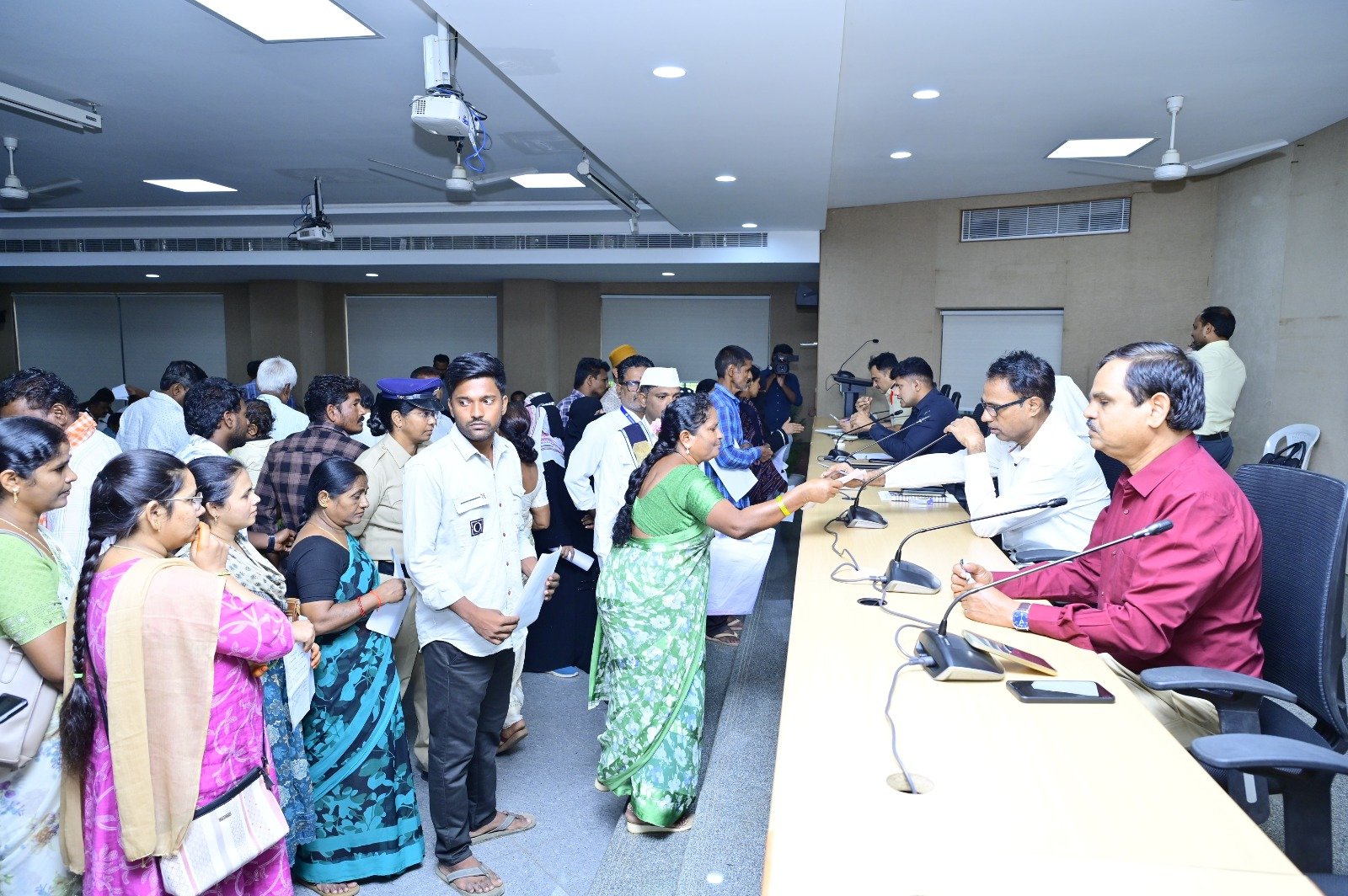 166 complaints received at Prajavani