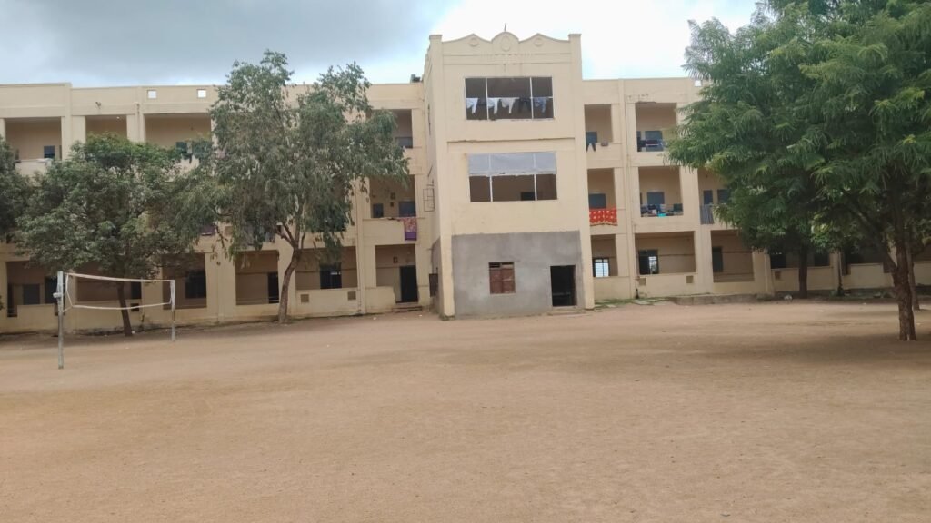 గురుకులంలో గందరగోళం