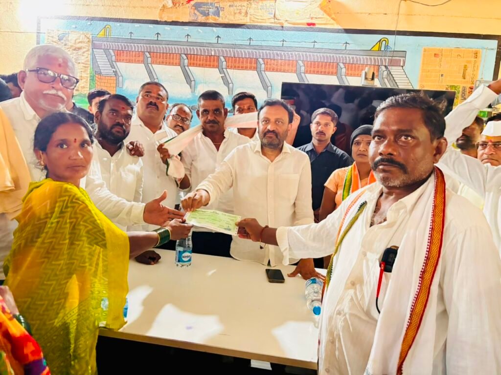 Distribution of Kalyana Lakshmi and Shaadi Mubarak cheques in Madnoor.