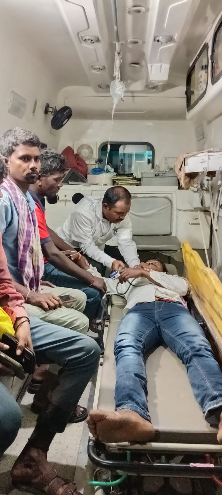 108 staff save a young man bitten by a snake