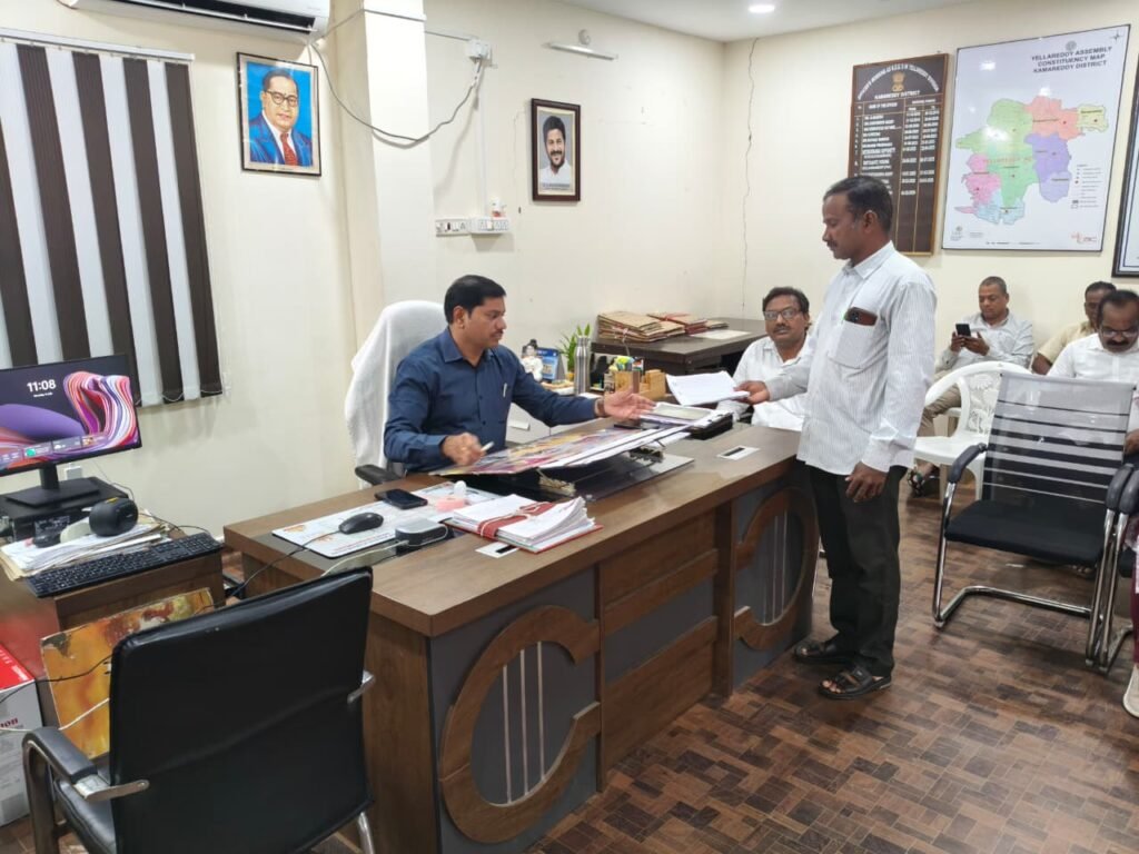ప్రజలు నిస్సంకోచంగా ప్రజావాణిలో సమస్యలు తెలియజేయాలి
