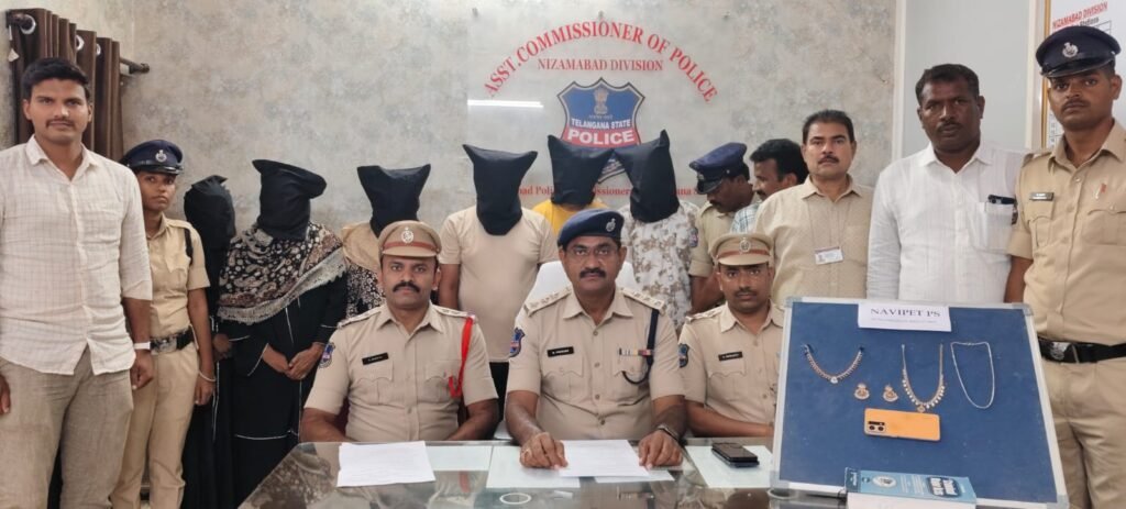 చైన్ స్నాచింగ్ ముఠా అరెస్ట్