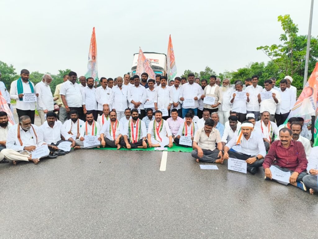 నీట్ పేపర్ లీక్‌పై ధర్మేంద్ర ప్రధాన్ రాజీనామా చేయాలి