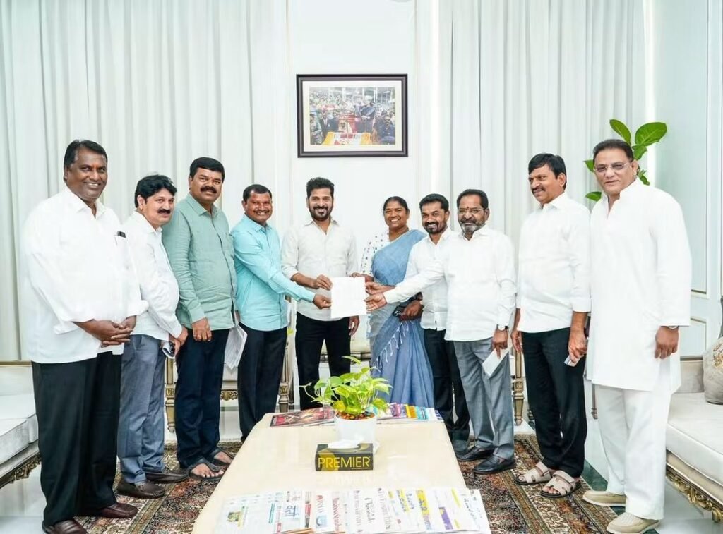 ఏజెన్సీ ప్రాంతాలకు 2 వేల ఇందిరమ్మ ఇళ్లు కోరిన ఎమ్మెల్యేలు