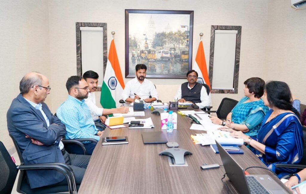 TOMCOM should play a key role in overseas job opportunities.