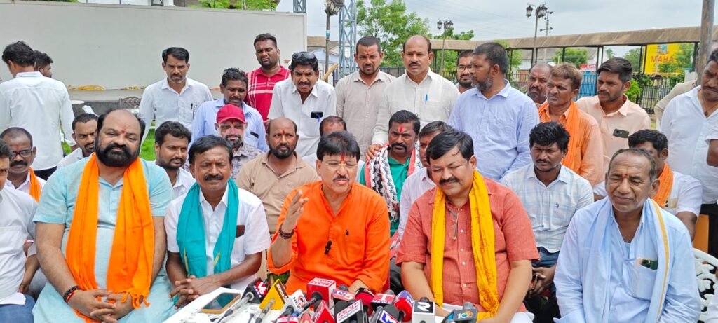 చలో అంకాపూర్ ఉద్రిక్తం