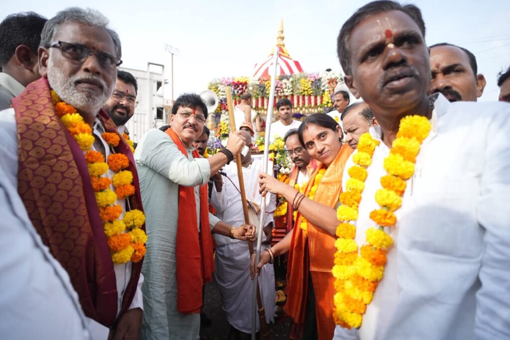 ఆర్మూర్ లో అట్టహాసంగా జగన్నాథ రథయాత్ర