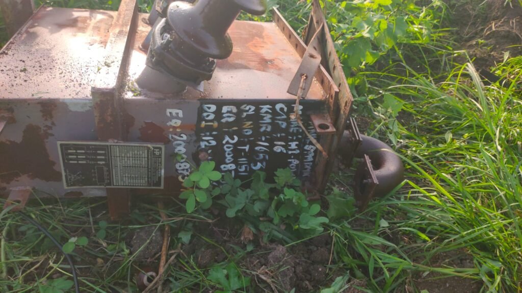విద్యుత్ ట్రాన్స్ఫార్మర్ లో కాపర్ వైర్ చోరీ