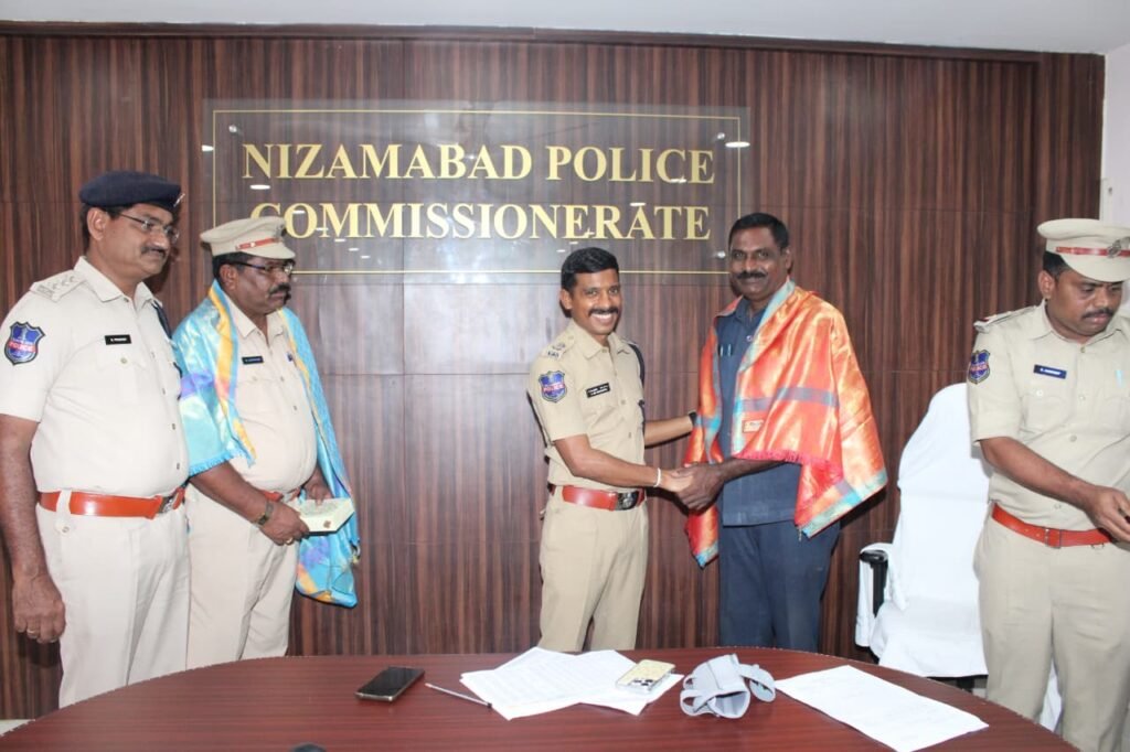 The alert response of the police personnel is commendable.