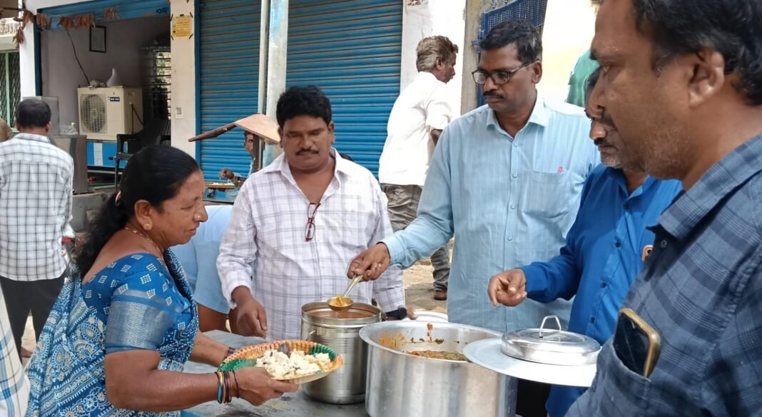 Food donation on the occasion of Mahesh Babu's birthday.