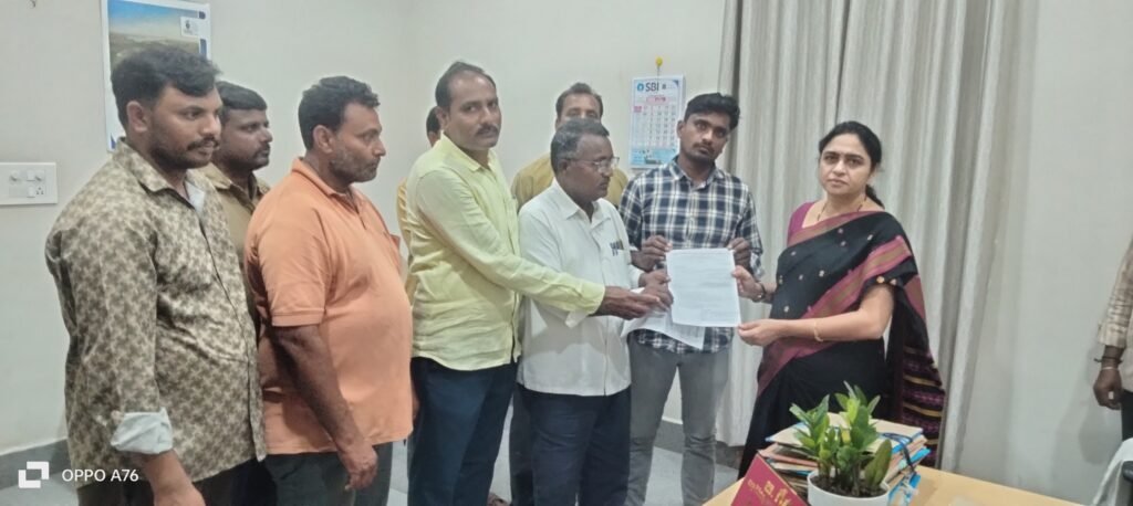 ఆటో, మోటార్ రంగ కార్మికులకు సంక్షేమ బోర్డు ఏర్పాటు చేయాలి