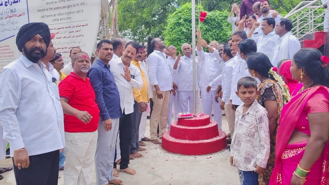 Anna Bhau was a leader who fought for the protection of the rights of the working class.