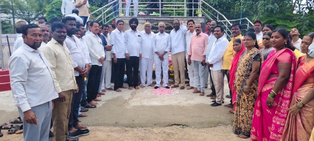 Anna Bhau was a leader who fought for the protection of the rights of the working class.