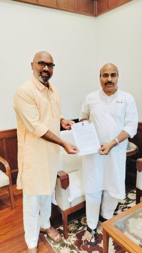 దివ్యాంగులకు సౌకర్యాలను మెరుగుపరచాలి