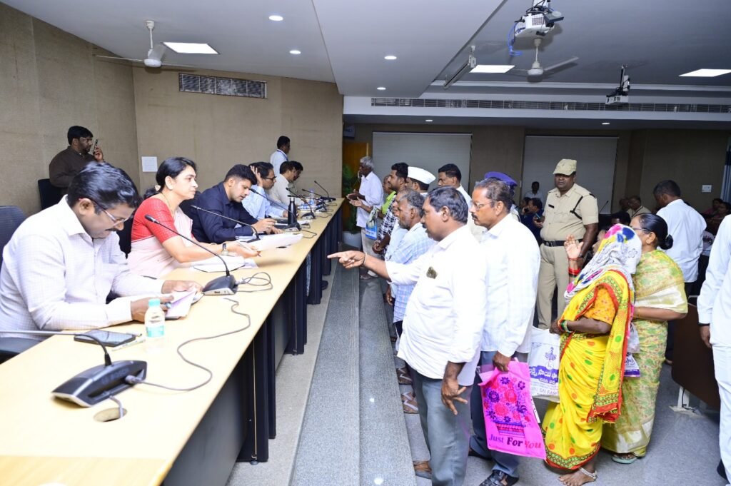 121 complaints received at Prajavani