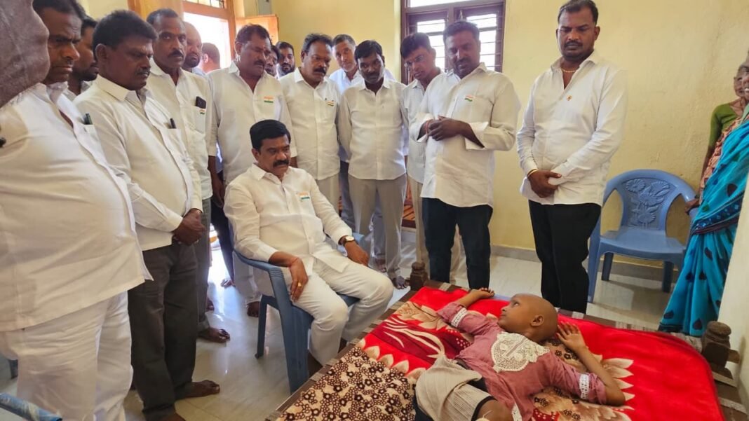 Former Minister Prashanth Reddy consoled several people.