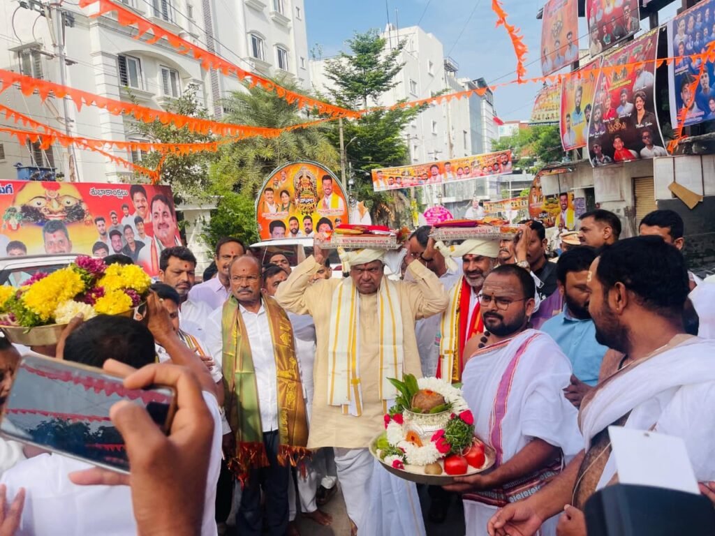 బోనాల వేడుకల్లో పోచారం