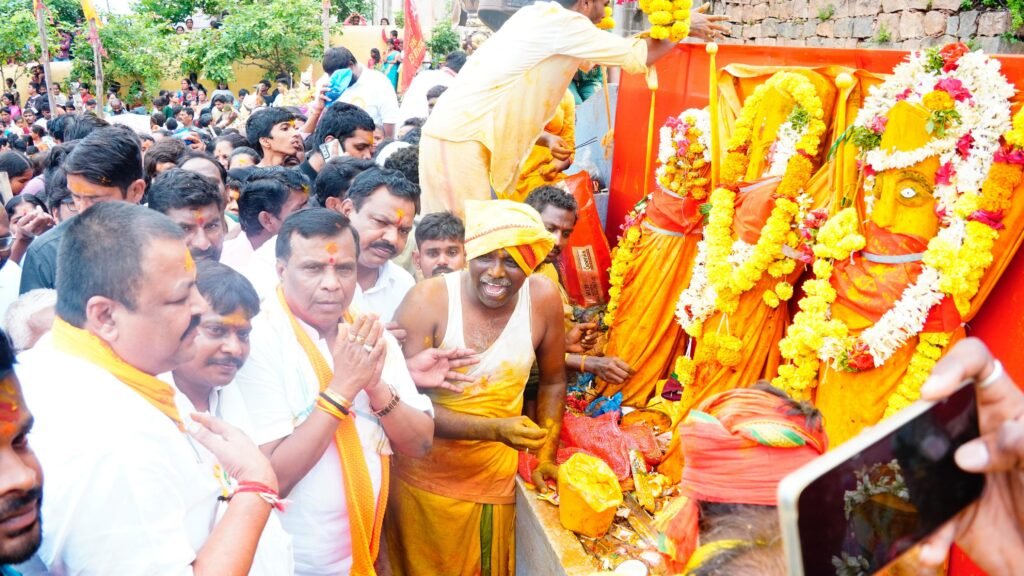 నగరంలో భక్తి శ్రద్దలతో ఊర పండుగ