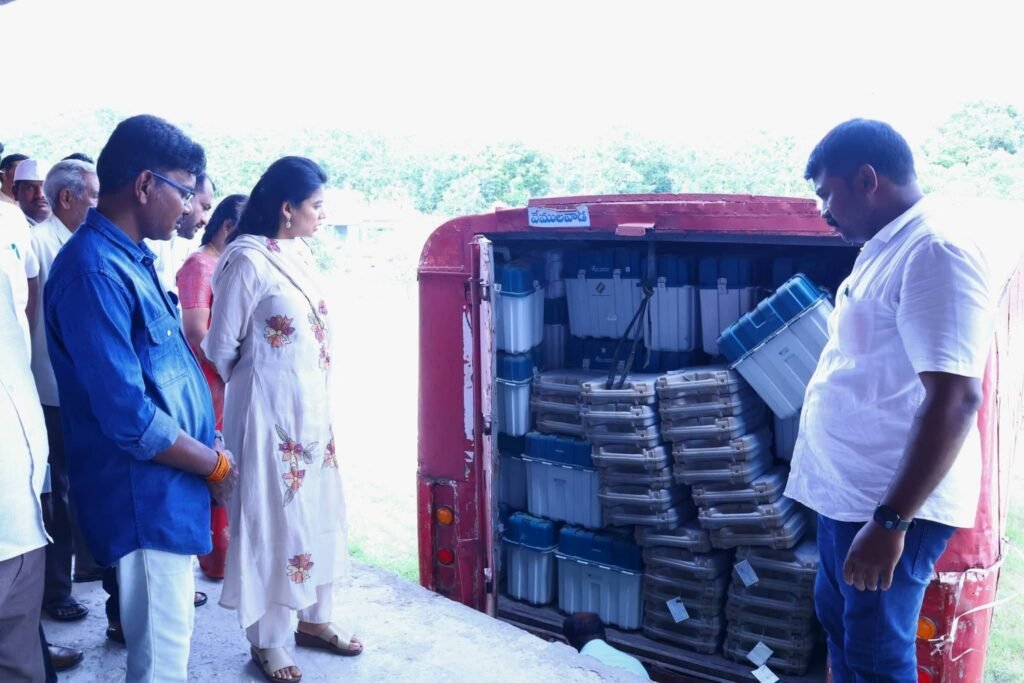 సిరిసిల్ల నుంచి సర్ధాపూర్ గోదాంలోకి ఈవీఎంల తరలింపు